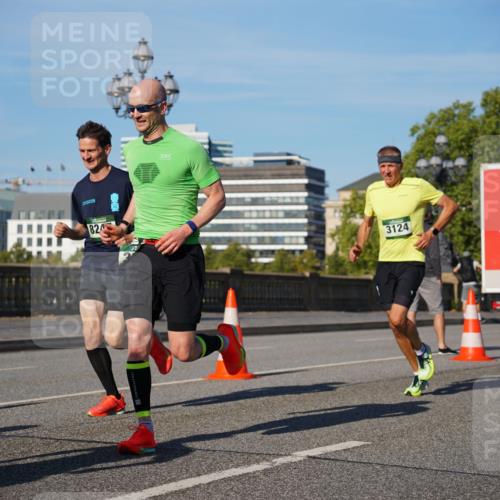 07.09.2025 - BARMER Alsterlauf Yannick Fuchs http://msf.ph/oto/8746686 07.09.2025 09:32:02 Laufen 2025, 824, 3124 meine-sportfotos.de