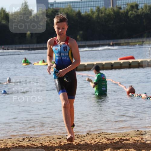 07.09.2025 - 19. Norderstedt Triathlon Luisa Fischer http://msf.ph/oto/8746687 07.09.2025 10:26:46 Schwimmen 78, 98 meine-sportfotos.de