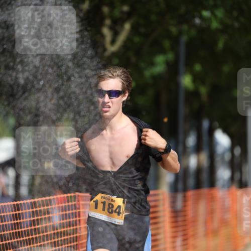 07.09.2025 - 19. Norderstedt Triathlon Michael Strokosch http://msf.ph/oto/8746724 07.09.2025 12:00:29 Laufen 714, 749, 1184 meine-sportfotos.de