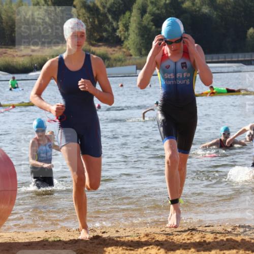 07.09.2025 - 19. Norderstedt Triathlon Luisa Fischer http://msf.ph/oto/8746753 07.09.2025 10:27:01 Schwimmen 56, 66, 641, 653 meine-sportfotos.de