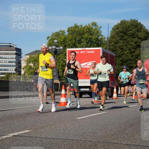 07.09.2025 - BARMER Alsterlauf Yannick Fuchs http://msf.ph/oto/8746760 07.09.2025 09:32:05 Laufen 3670, 4037, 5965, 8343, 6172, 1, 4526 meine-sportfotos.de