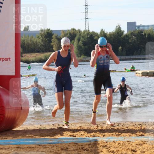 07.09.2025 - 19. Norderstedt Triathlon Luisa Fischer http://msf.ph/oto/8746765 07.09.2025 10:27:01 Schwimmen 56, 66, 641, 653 meine-sportfotos.de