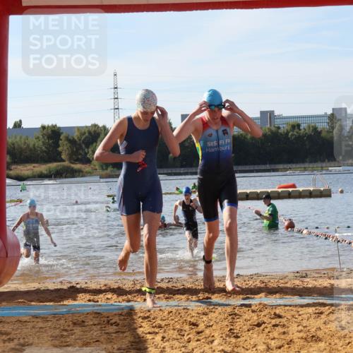 07.09.2025 - 19. Norderstedt Triathlon Luisa Fischer http://msf.ph/oto/8746783 07.09.2025 10:27:02 Schwimmen 56, 66, 641, 653 meine-sportfotos.de