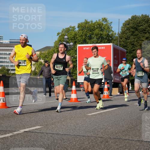 07.09.2025 - BARMER Alsterlauf Yannick Fuchs http://msf.ph/oto/8746795 07.09.2025 09:32:05 Laufen 3670, 4037, 598, 5965, 8343, 4526, 6172 meine-sportfotos.de