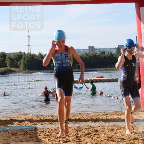 07.09.2025 - 19. Norderstedt Triathlon Luisa Fischer http://msf.ph/oto/8746830 07.09.2025 10:27:08 Schwimmen 56, 66, 641, 653 meine-sportfotos.de