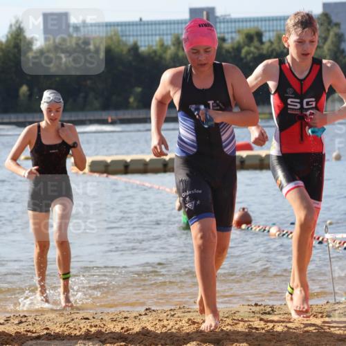 07.09.2025 - 19. Norderstedt Triathlon Luisa Fischer http://msf.ph/oto/8746871 07.09.2025 10:27:17 Schwimmen 56, 63, 66, 122, 666 meine-sportfotos.de