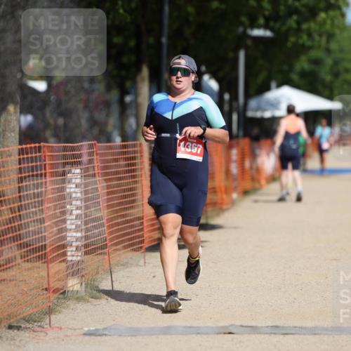 07.09.2025 - 19. Norderstedt Triathlon Michael Strokosch http://msf.ph/oto/8746967 07.09.2025 12:37:24 Laufen 1339, 1367 meine-sportfotos.de