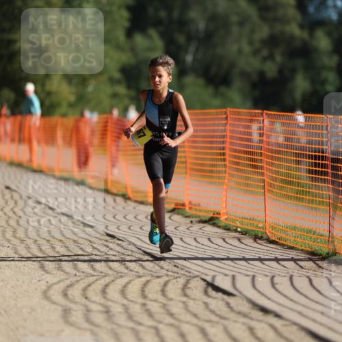 07.09.2025 - 19. Norderstedt Triathlon Michael Strokosch http://msf.ph/oto/8746971 07.09.2025 09:45:05 Laufen 567 meine-sportfotos.de