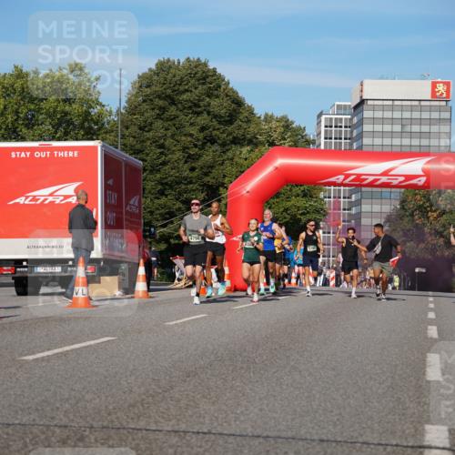 07.09.2025 - BARMER Alsterlauf Yannick Fuchs http://msf.ph/oto/8746985 07.09.2025 09:32:14 Laufen 1, 4798, 5790 meine-sportfotos.de