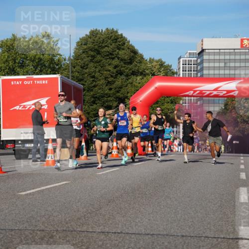 07.09.2025 - BARMER Alsterlauf Yannick Fuchs http://msf.ph/oto/8747083 07.09.2025 09:32:16 Laufen 4798, 695, 2083 meine-sportfotos.de
