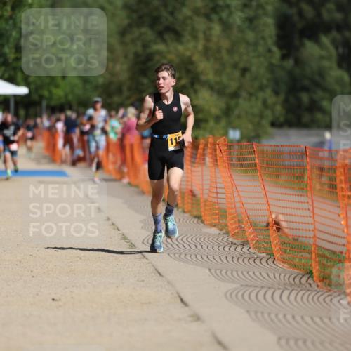 07.09.2025 - 19. Norderstedt Triathlon Michael Strokosch http://msf.ph/oto/8747095 07.09.2025 12:00:56 Laufen 284, 1152 meine-sportfotos.de
