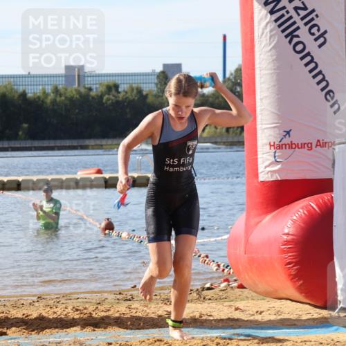 07.09.2025 - 19. Norderstedt Triathlon Luisa Fischer http://msf.ph/oto/8747178 07.09.2025 10:30:04 Schwimmen 59 meine-sportfotos.de