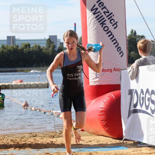 07.09.2025 - 19. Norderstedt Triathlon Luisa Fischer http://msf.ph/oto/8747185 07.09.2025 10:30:04 Schwimmen 59 meine-sportfotos.de