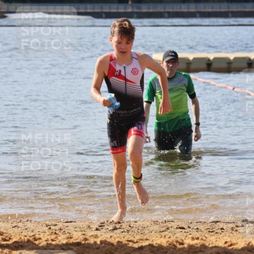 07.09.2025 - 19. Norderstedt Triathlon Luisa Fischer http://msf.ph/oto/8747237 07.09.2025 10:30:26 Schwimmen 69 meine-sportfotos.de