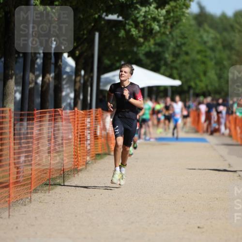 07.09.2025 - 19. Norderstedt Triathlon Michael Strokosch http://msf.ph/oto/8747264 07.09.2025 12:01:04 Laufen 787, 1152, 1156 meine-sportfotos.de