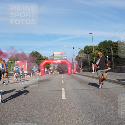 07.09.2025 - BARMER Alsterlauf Yannick Fuchs http://msf.ph/oto/8747279 07.09.2025 09:32:21 Laufen 06, 1133 meine-sportfotos.de