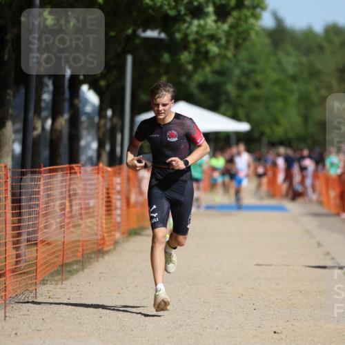 07.09.2025 - 19. Norderstedt Triathlon Michael Strokosch http://msf.ph/oto/8747318 07.09.2025 12:01:05 Laufen 787, 1156 meine-sportfotos.de