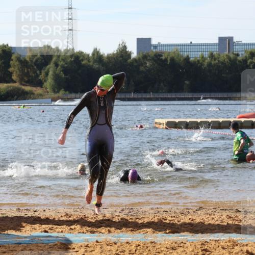 07.09.2025 - 19. Norderstedt Triathlon Luisa Fischer http://msf.ph/oto/8747323 07.09.2025 10:48:56 Schwimmen 1163, 1168, 1185, 1191 meine-sportfotos.de