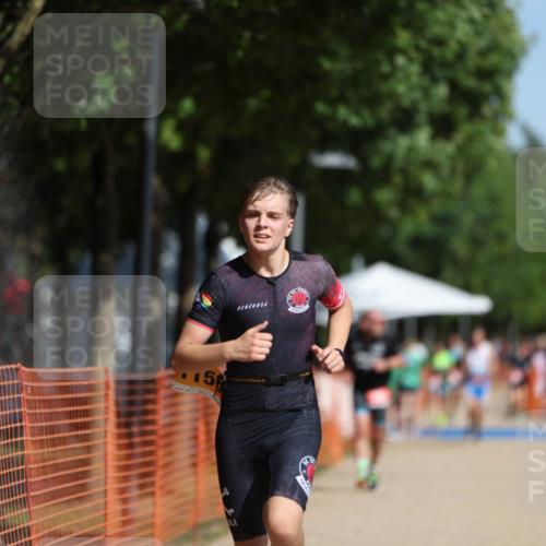 07.09.2025 - 19. Norderstedt Triathlon Michael Strokosch http://msf.ph/oto/8747354 07.09.2025 12:01:07 Laufen 787, 1156 meine-sportfotos.de