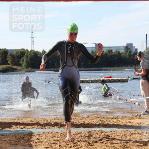 07.09.2025 - 19. Norderstedt Triathlon Luisa Fischer http://msf.ph/oto/8747369 07.09.2025 10:48:58 Schwimmen 1163, 1165, 1168, 1185, 1191 meine-sportfotos.de