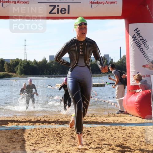07.09.2025 - 19. Norderstedt Triathlon Luisa Fischer http://msf.ph/oto/8747384 07.09.2025 10:48:59 Schwimmen 1163, 1165, 1168, 1185, 1191 meine-sportfotos.de
