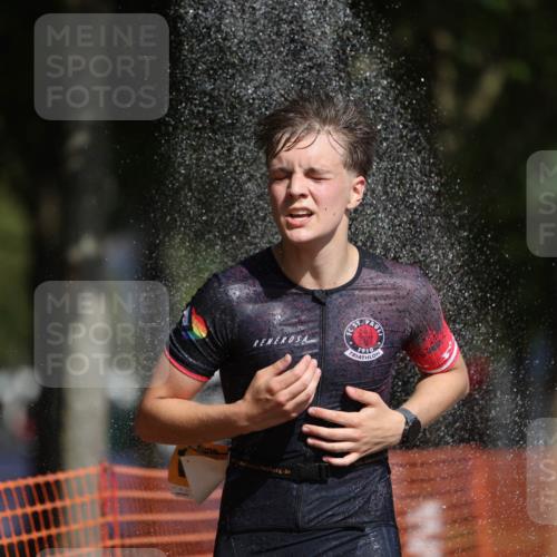 07.09.2025 - 19. Norderstedt Triathlon Michael Strokosch http://msf.ph/oto/8747406 07.09.2025 12:01:08 Laufen 787, 1156 meine-sportfotos.de