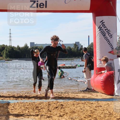07.09.2025 - 19. Norderstedt Triathlon Luisa Fischer http://msf.ph/oto/8747432 07.09.2025 10:49:02 Schwimmen 1163, 1165, 1168, 1185, 1191 meine-sportfotos.de