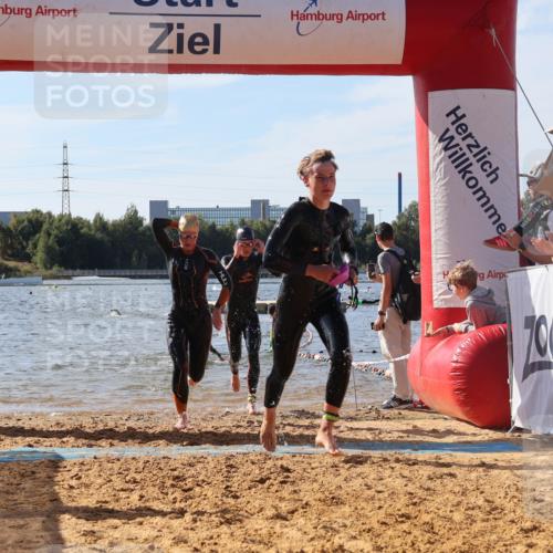 07.09.2025 - 19. Norderstedt Triathlon Luisa Fischer http://msf.ph/oto/8747439 07.09.2025 10:49:02 Schwimmen 1163, 1165, 1168, 1185, 1191 meine-sportfotos.de