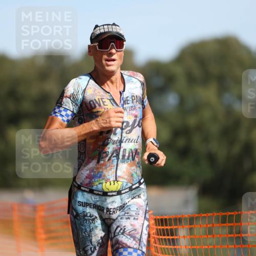 07.09.2025 - 19. Norderstedt Triathlon Michael Strokosch http://msf.ph/oto/8747471 07.09.2025 12:01:10 Laufen 787, 796, 1156 meine-sportfotos.de