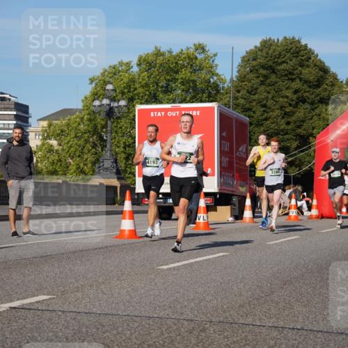 07.09.2025 - BARMER Alsterlauf Yannick Fuchs http://msf.ph/oto/8747495 07.09.2025 09:32:34 Laufen 4192, 3180, 3639, 401 meine-sportfotos.de