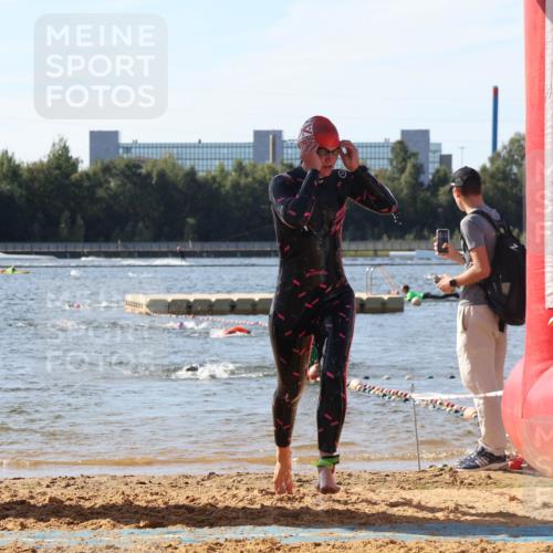 07.09.2025 - 19. Norderstedt Triathlon Luisa Fischer http://msf.ph/oto/8747508 07.09.2025 10:49:09 Schwimmen 1163, 1165, 1168, 1185, 1191, 1196 meine-sportfotos.de