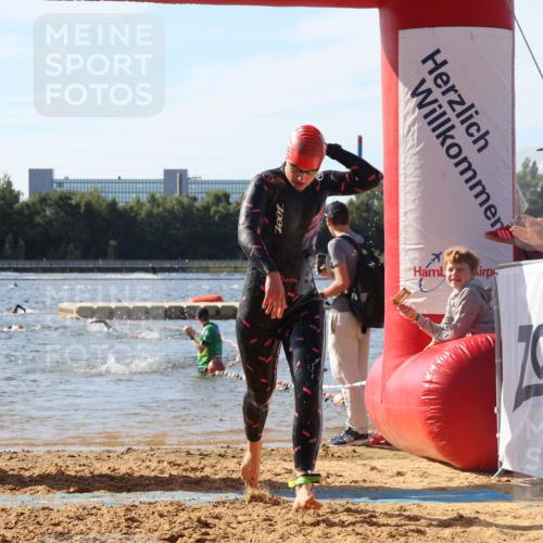 07.09.2025 - 19. Norderstedt Triathlon Luisa Fischer http://msf.ph/oto/8747517 07.09.2025 10:49:10 Schwimmen 1163, 1165, 1168, 1191, 1196 meine-sportfotos.de