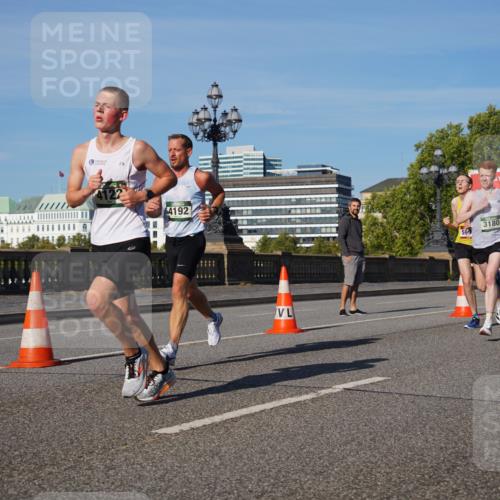 07.09.2025 - BARMER Alsterlauf Yannick Fuchs http://msf.ph/oto/8747577 07.09.2025 09:32:37 Laufen 4192, 599, 3180, 3639 meine-sportfotos.de