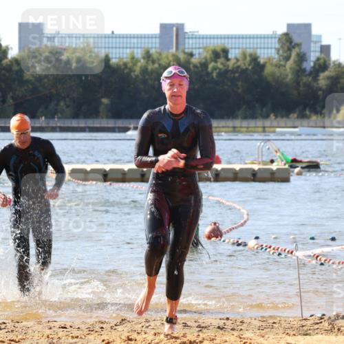 07.09.2025 - 19. Norderstedt Triathlon Luisa Fischer http://msf.ph/oto/8747592 07.09.2025 10:49:39 Schwimmen 225, 231, 1188 meine-sportfotos.de