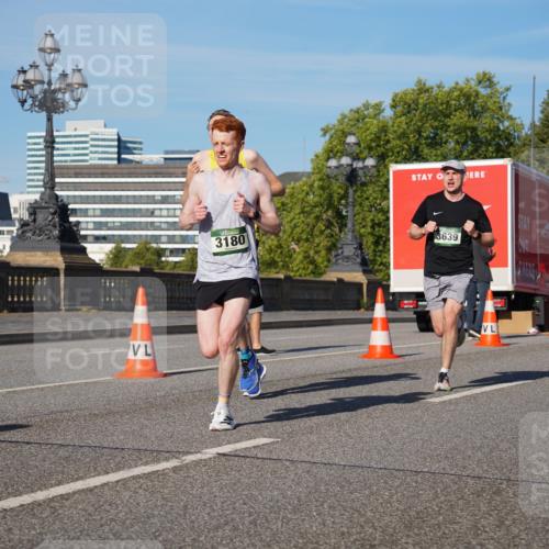 07.09.2025 - BARMER Alsterlauf Yannick Fuchs http://msf.ph/oto/8747595 07.09.2025 09:32:37 Laufen 3180, 3639, 2401, 3735 meine-sportfotos.de