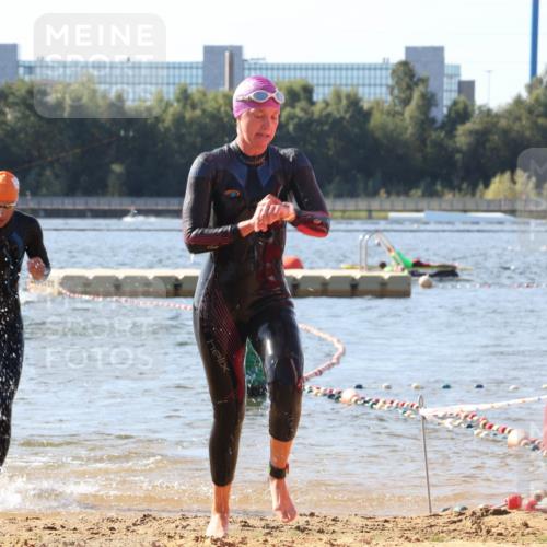 07.09.2025 - 19. Norderstedt Triathlon Luisa Fischer http://msf.ph/oto/8747599 07.09.2025 10:49:39 Schwimmen 225, 231, 1188 meine-sportfotos.de