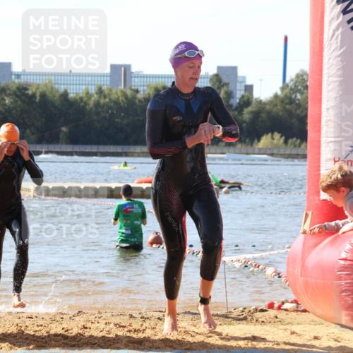 07.09.2025 - 19. Norderstedt Triathlon Luisa Fischer http://msf.ph/oto/8747613 07.09.2025 10:49:40 Schwimmen 225, 231, 1188 meine-sportfotos.de