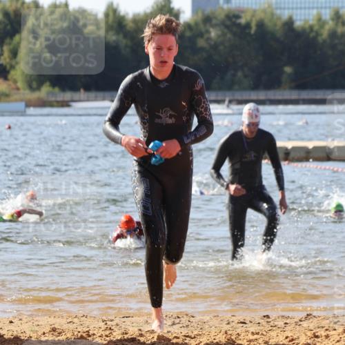 07.09.2025 - 19. Norderstedt Triathlon Luisa Fischer http://msf.ph/oto/8747734 07.09.2025 10:50:02 Schwimmen 1158, 1171, 1176, 1355 meine-sportfotos.de