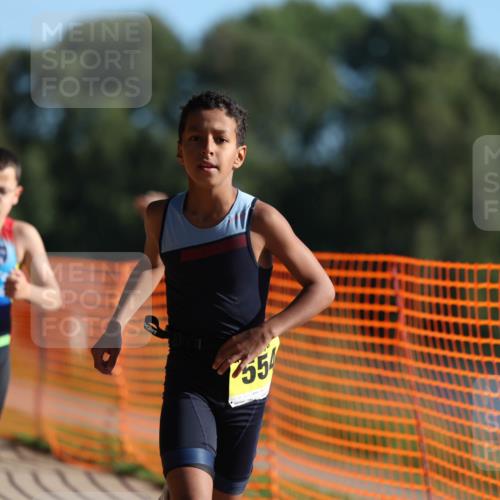 07.09.2025 - 19. Norderstedt Triathlon Michael Strokosch http://msf.ph/oto/8747806 07.09.2025 09:45:59 Laufen 554, 619, 634 meine-sportfotos.de