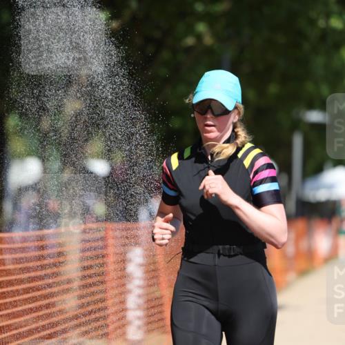 07.09.2025 - 19. Norderstedt Triathlon Michael Strokosch http://msf.ph/oto/8747829 07.09.2025 12:38:21 Laufen 182, 299, 715 meine-sportfotos.de