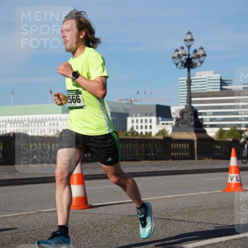 07.09.2025 - BARMER Alsterlauf Yannick Fuchs http://msf.ph/oto/8747859 07.09.2025 09:32:45 Laufen 566 meine-sportfotos.de