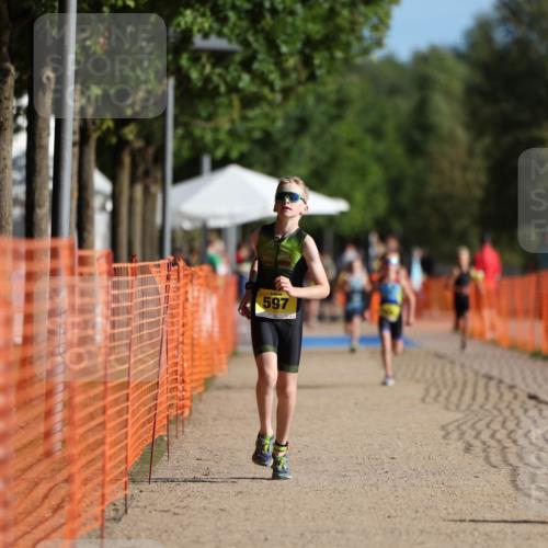 07.09.2025 - 19. Norderstedt Triathlon Michael Strokosch http://msf.ph/oto/8747861 07.09.2025 09:46:09 Laufen 597 meine-sportfotos.de