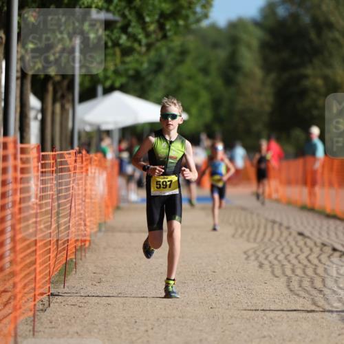 07.09.2025 - 19. Norderstedt Triathlon Michael Strokosch http://msf.ph/oto/8747883 07.09.2025 09:46:10 Laufen 597 meine-sportfotos.de