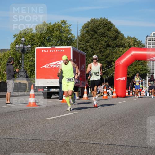 07.09.2025 - BARMER Alsterlauf Yannick Fuchs http://msf.ph/oto/8747938 07.09.2025 09:32:50 Laufen 1, 2658, 5863, 1437 meine-sportfotos.de