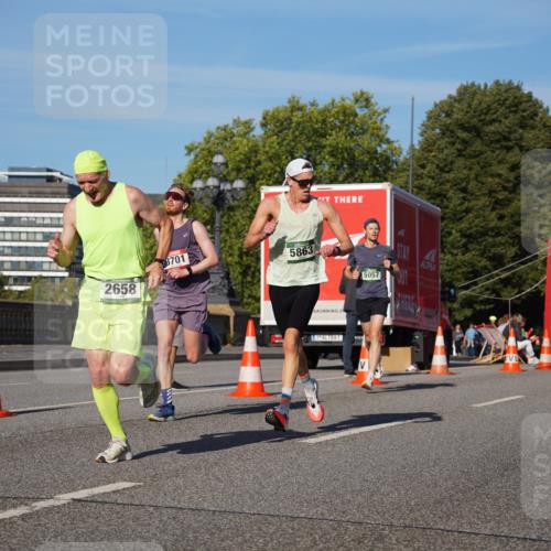 07.09.2025 - BARMER Alsterlauf Yannick Fuchs http://msf.ph/oto/8748007 07.09.2025 09:32:51 Laufen 2658, 8701, 5863, 5057 meine-sportfotos.de