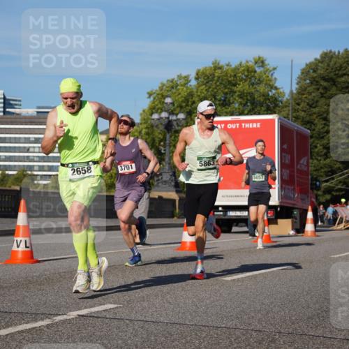 07.09.2025 - BARMER Alsterlauf Yannick Fuchs http://msf.ph/oto/8748017 07.09.2025 09:32:51 Laufen 2658, 3701, 5863, 5057 meine-sportfotos.de