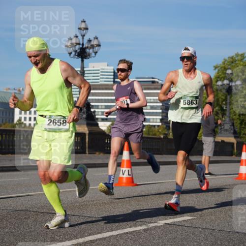 07.09.2025 - BARMER Alsterlauf Yannick Fuchs http://msf.ph/oto/8748033 07.09.2025 09:32:52 Laufen 2658, 5863, 5057 meine-sportfotos.de