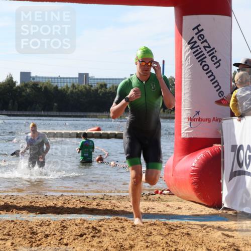 07.09.2025 - 19. Norderstedt Triathlon Luisa Fischer http://msf.ph/oto/8748041 07.09.2025 10:50:53 Schwimmen 749, 1173 meine-sportfotos.de