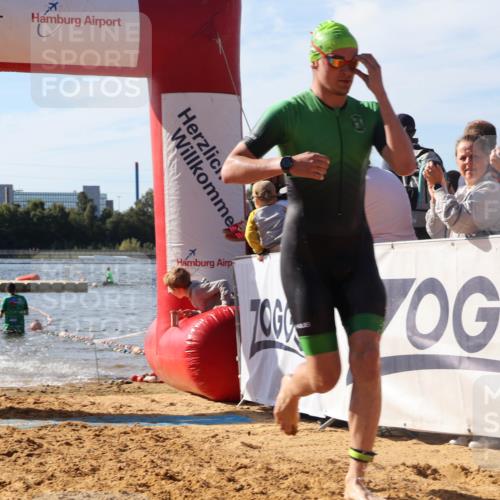 07.09.2025 - 19. Norderstedt Triathlon Luisa Fischer http://msf.ph/oto/8748053 07.09.2025 10:50:54 Schwimmen 749, 1173 meine-sportfotos.de