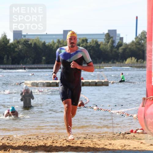 07.09.2025 - 19. Norderstedt Triathlon Luisa Fischer http://msf.ph/oto/8748068 07.09.2025 10:50:55 Schwimmen 749, 1173 meine-sportfotos.de